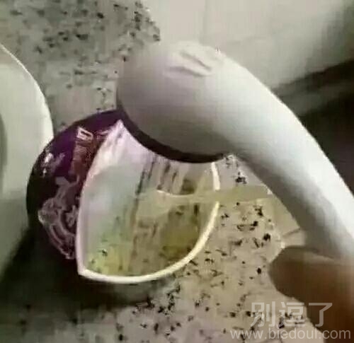 用热水器泡面，这样泡得开吗？