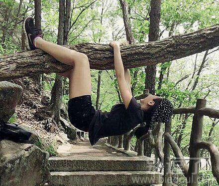 倒挂金钩的美女。。 倒挂金钩的美女。。