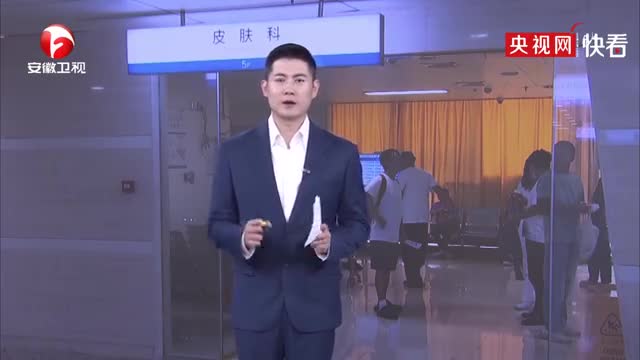 轻松一刻：大庭广众之下，他们这是在做什么！？