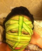 你这样晚上出去是会吓死人的。