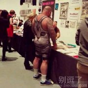 这个猫咪好可爱啊