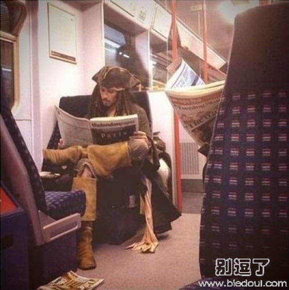 海盗改乘地铁了 海盗改乘地铁了