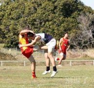 无敌碎蛋腿，堪比国足