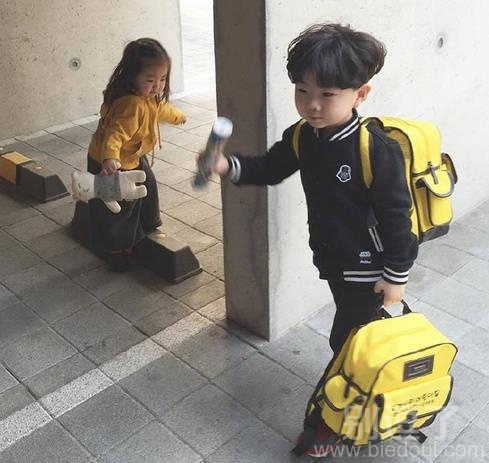 我有一个称职的小男票