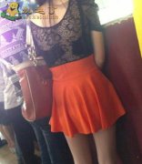 我该不该告诉她呢 我该不该告诉她呢