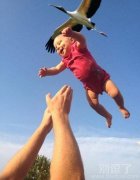 一个人的孩子。。 一个人的孩子。。