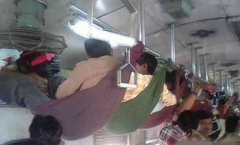 上了地铁的那一刻我真的被打败了！