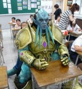 走错地方的老怪。。