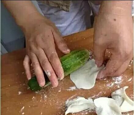 万 能  的 黄瓜