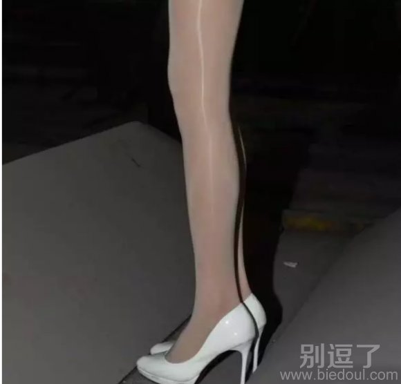 这一定是一个美女 这一定是一个美女