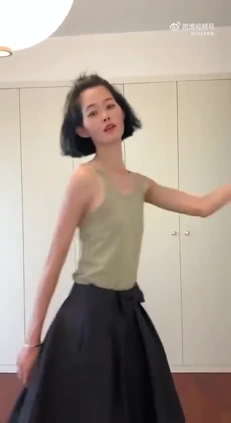 轻松一刻:大妈变身厕所叶问,竟是为了偷偷干这种事…… 轻松一刻:大妈变身厕所叶问,竟是为了偷偷干这种事……