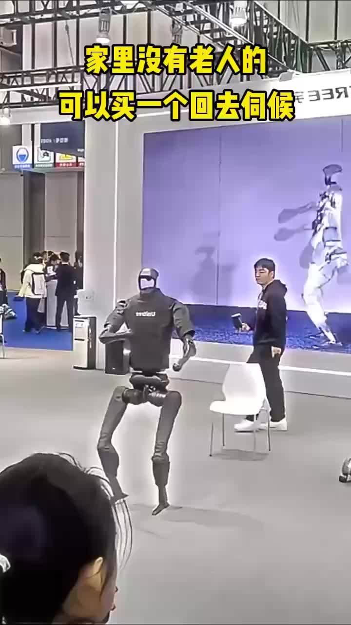 轻松一刻：牛马们该休息了，眼睛都花了