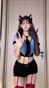 轻松一秒：走在小姐姐后面，不该看的都看了
