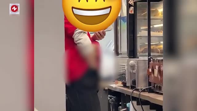 轻松一刻：环卫工都要35岁以下了，我还能干点啥？