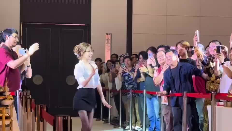 轻松一刻：“朝九晚五”以前是用来形容工作辛苦的