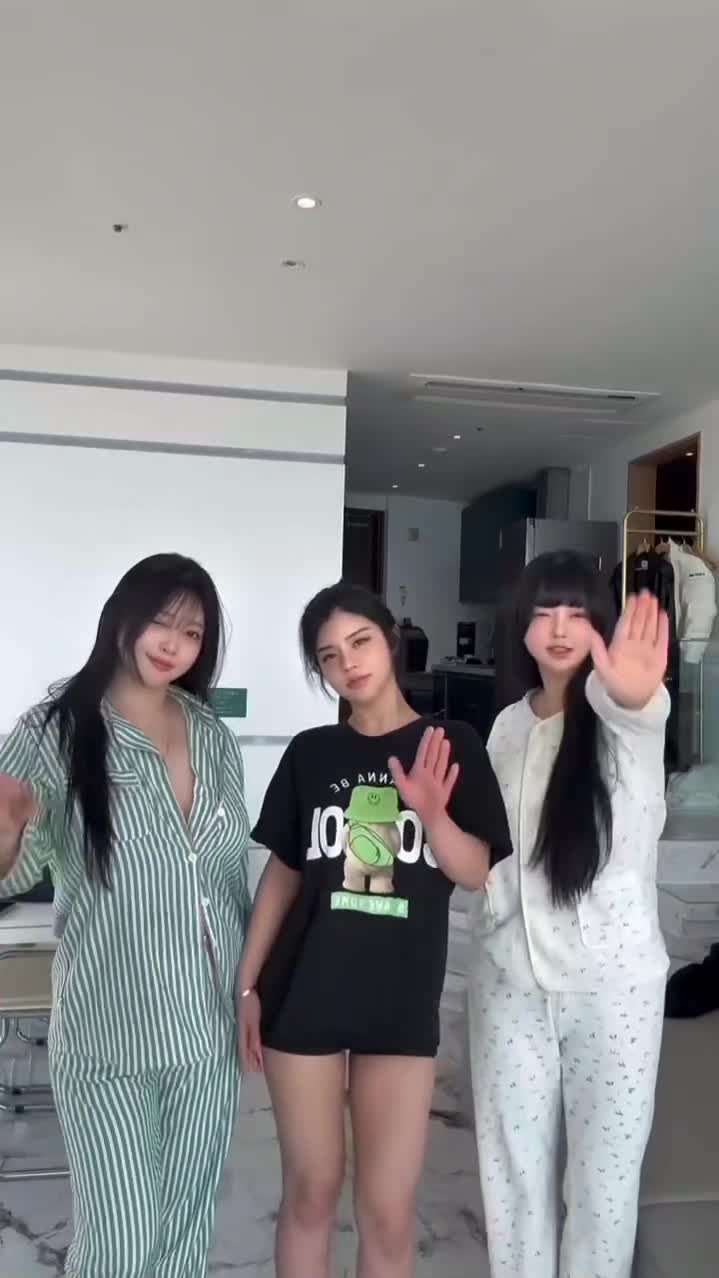 轻松一刻：可怜的猫咪，承受了它不该承受的