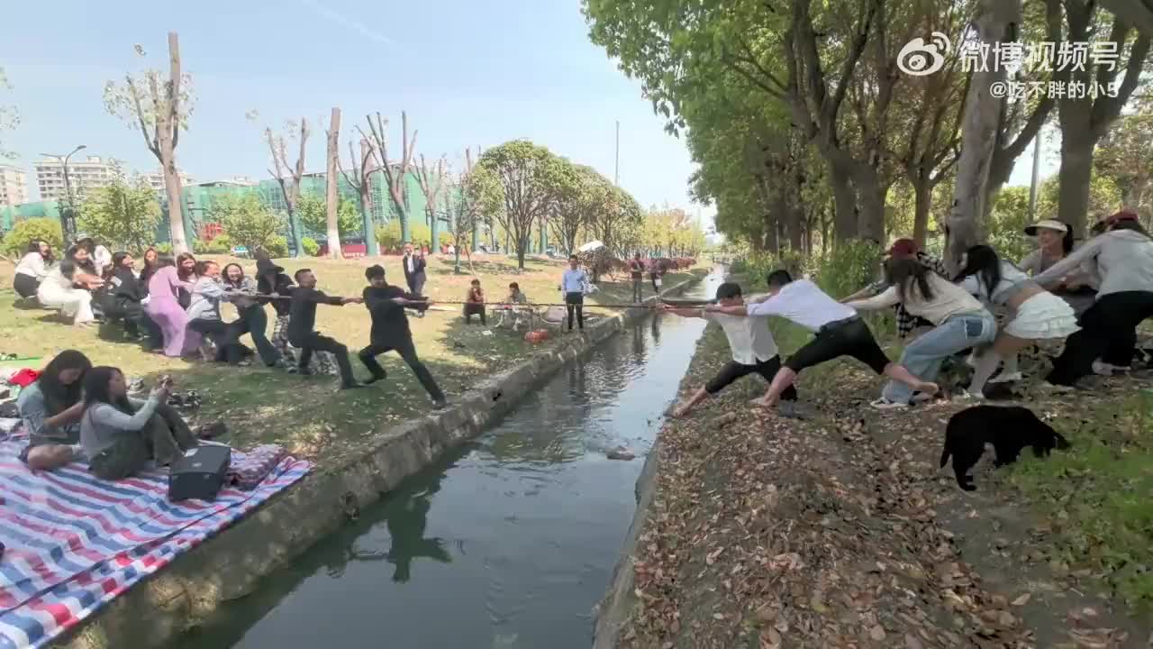 轻松一刻：以为燃冬拍着玩，结果艺术来源于生活