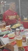轻松一刻：开车去考科一，大妹子这对吗？