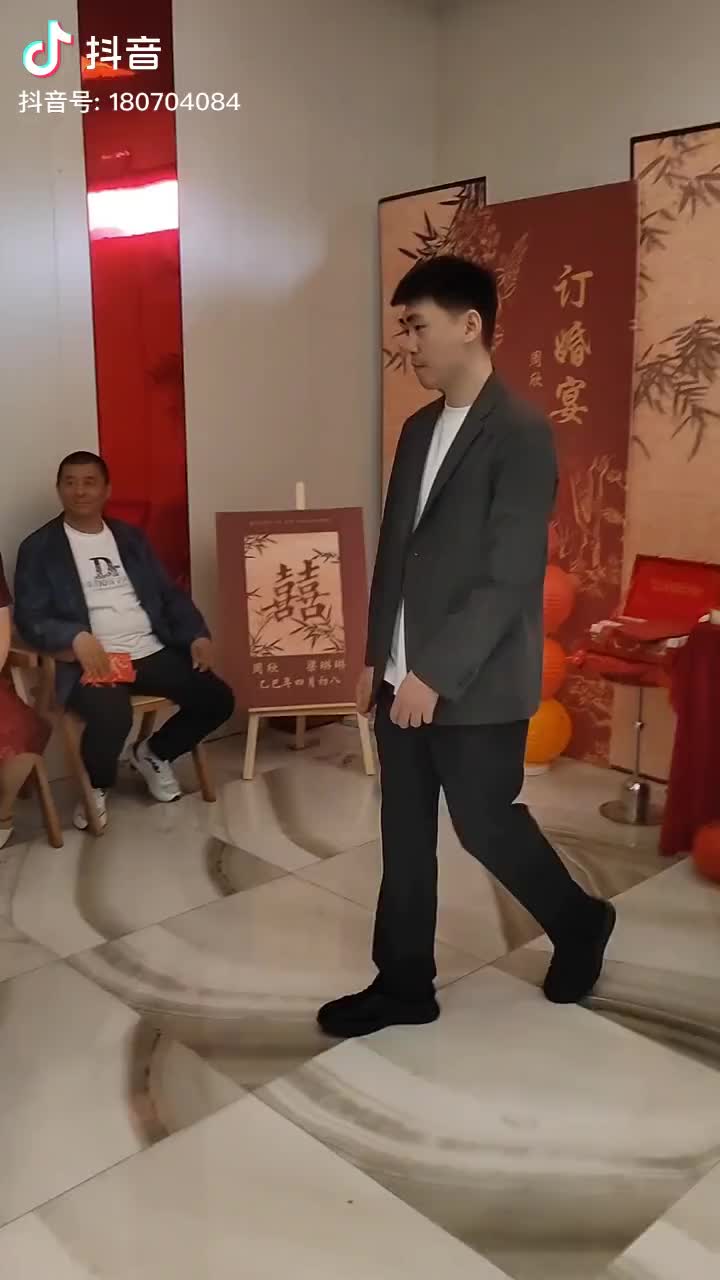 轻松一刻：可以玩抽象，但不要太过粪！