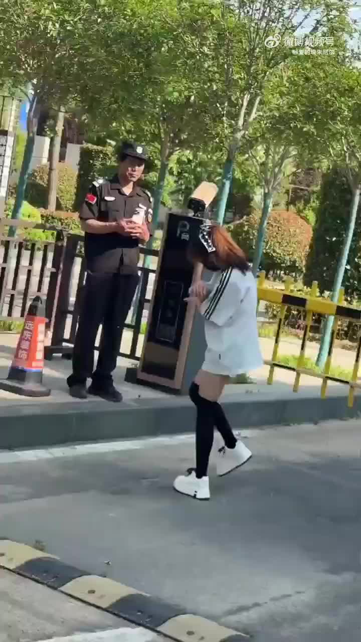 轻松一刻：自从有了我不行了这个词，我就再没行过