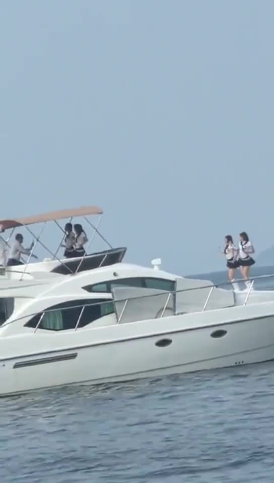 轻松一刻：老公比新娘亲妈还大5岁，祝幸福！