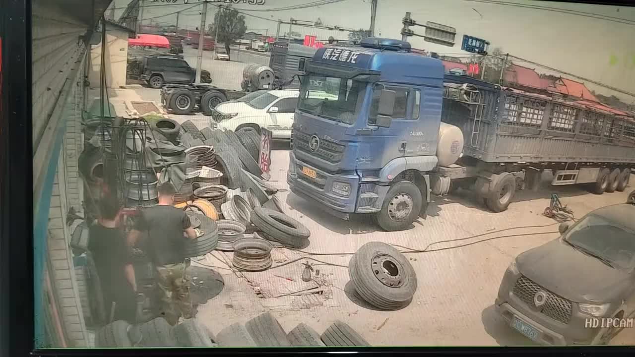 轻松一刻：是金子总会发光，是吧铁子？