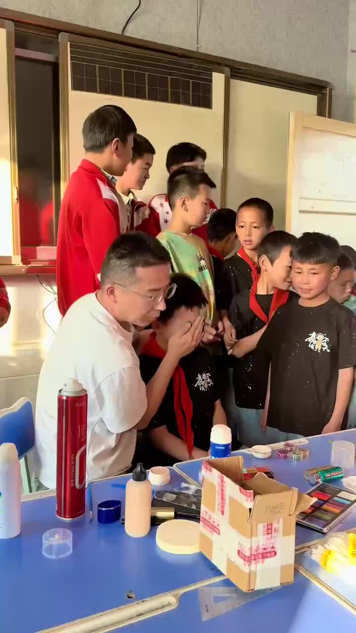 轻松一刻：第一次自己包粽子，这样肯定不会烂吧？