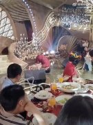 轻松一刻：第一次自己包粽子，这样肯定不会烂吧？