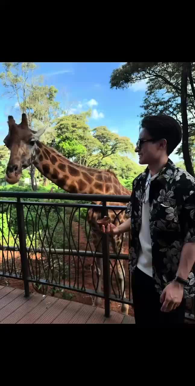 轻松一刻：你们幸福吧，别真发财了就行！