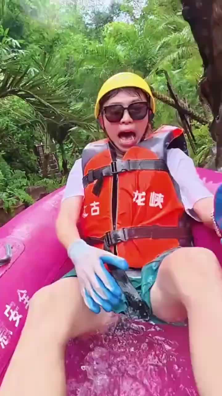 轻松一刻：我在寺庙许的愿，全让和尚实现了！