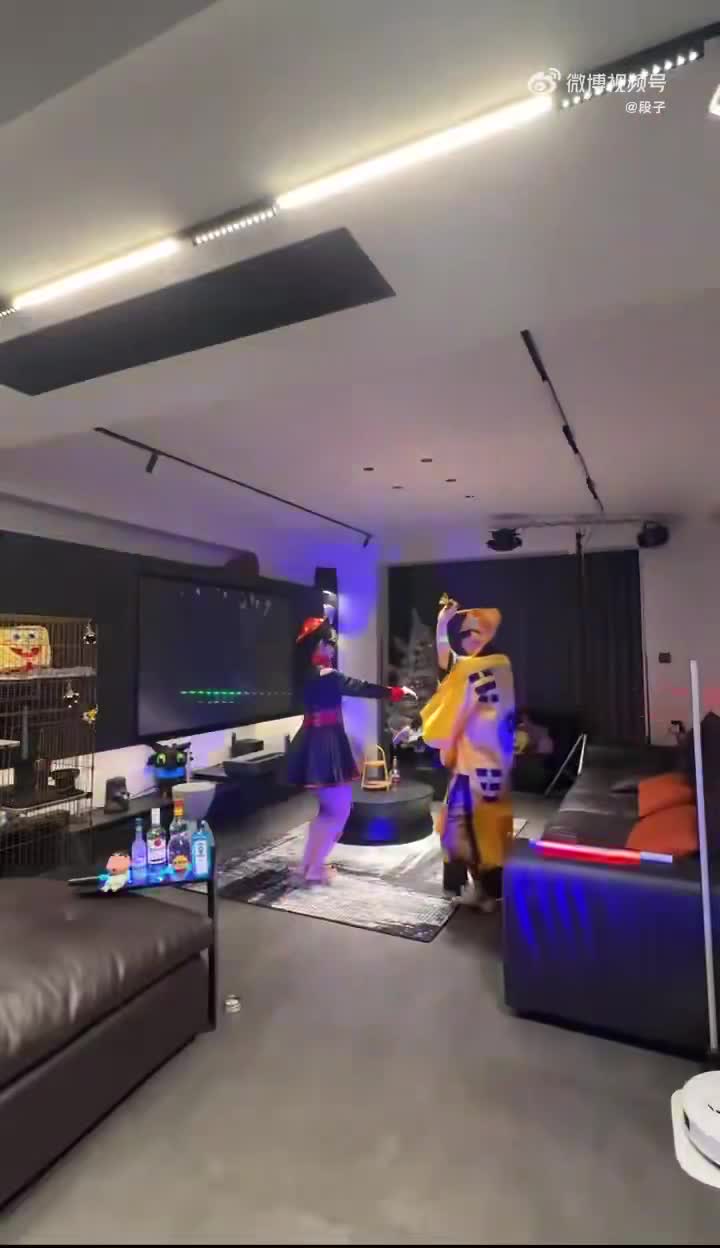 轻松一刻：谁说没有反方向的钟？