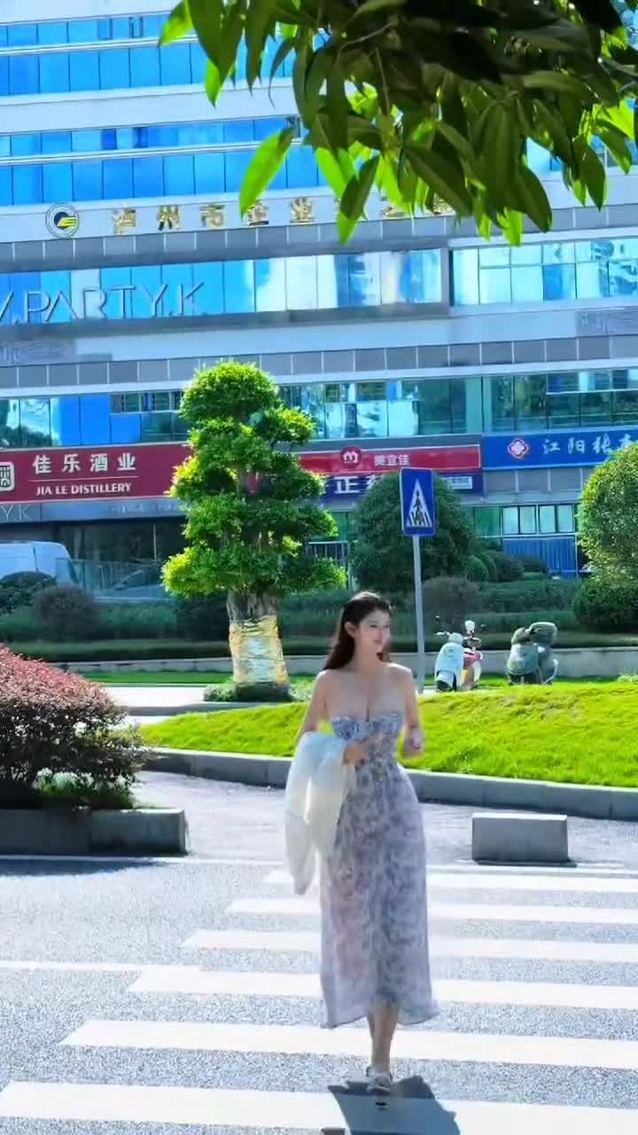 轻松一刻：勇敢还不够，有钱才能先享受世界