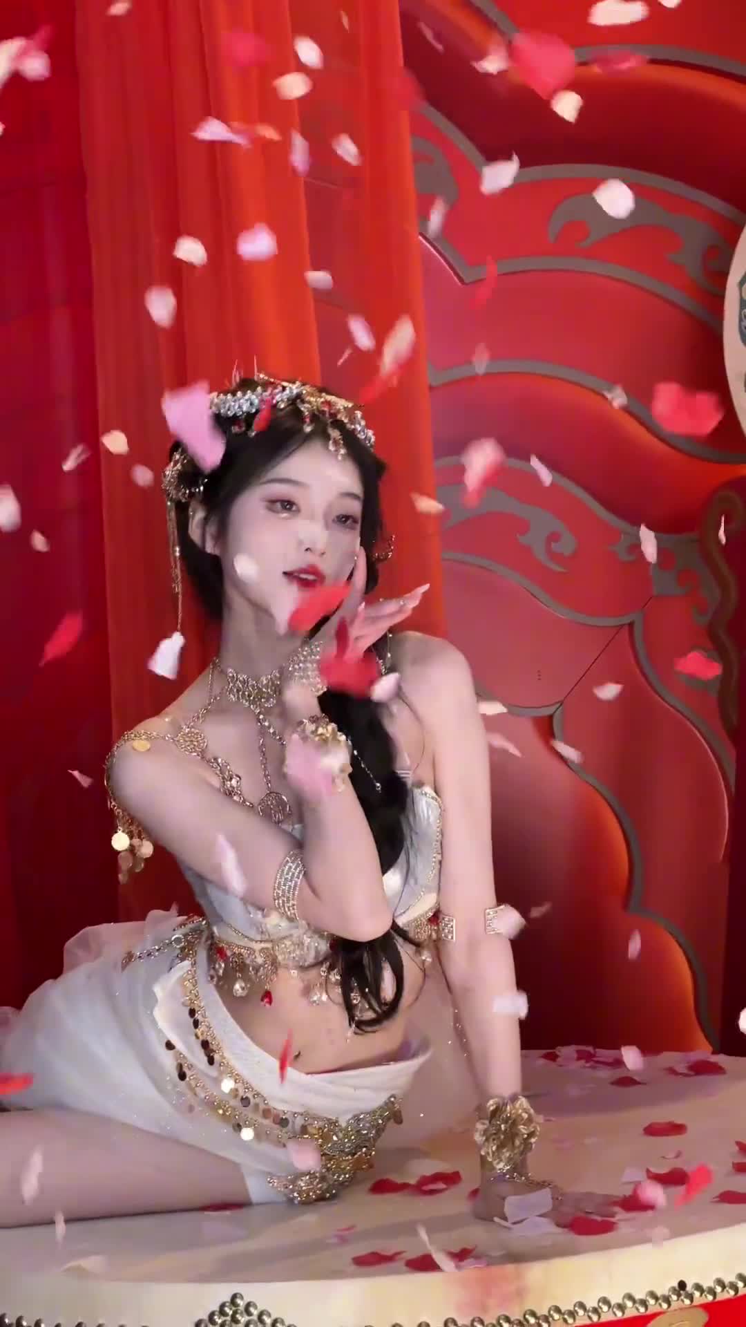 轻松一秒：不养猫了，改养蛇了