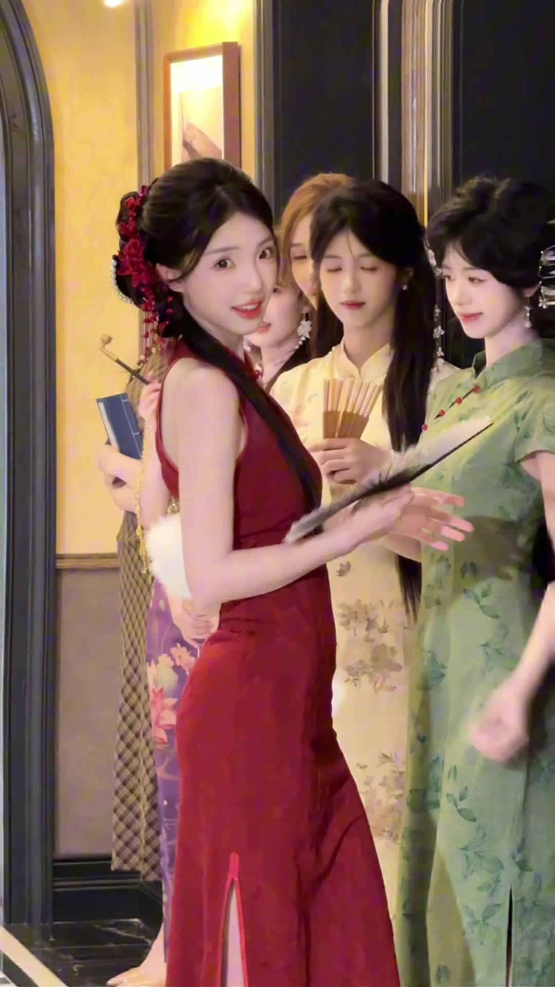 轻松一秒：这小猫怎么回事！？