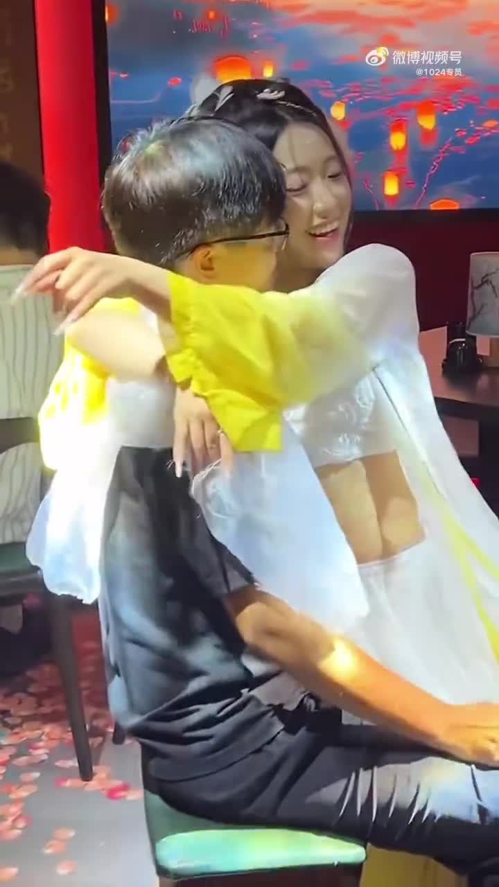 轻松一刻：大姐灵机一动，让全国老登奔赴白城