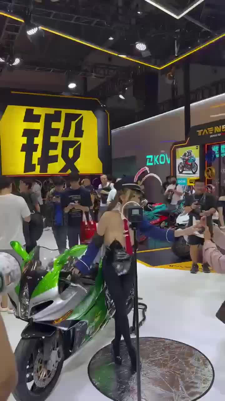 轻松一刻：你们三个把日子过好，比啥都强！