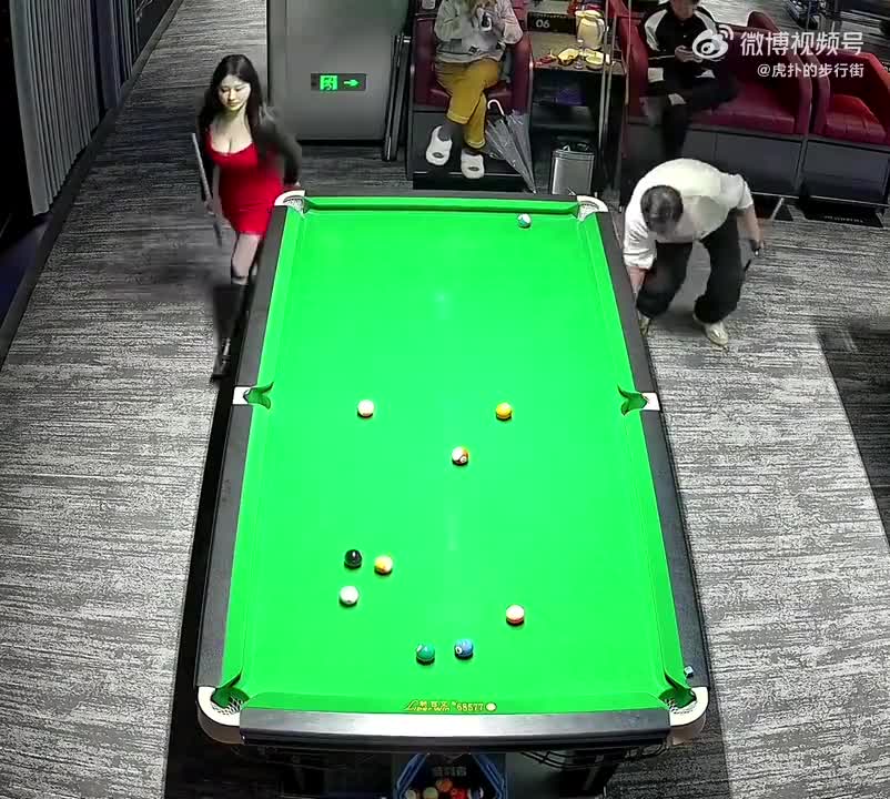 轻松一刻：在外有思乡病的，回家被骂一顿病就好了