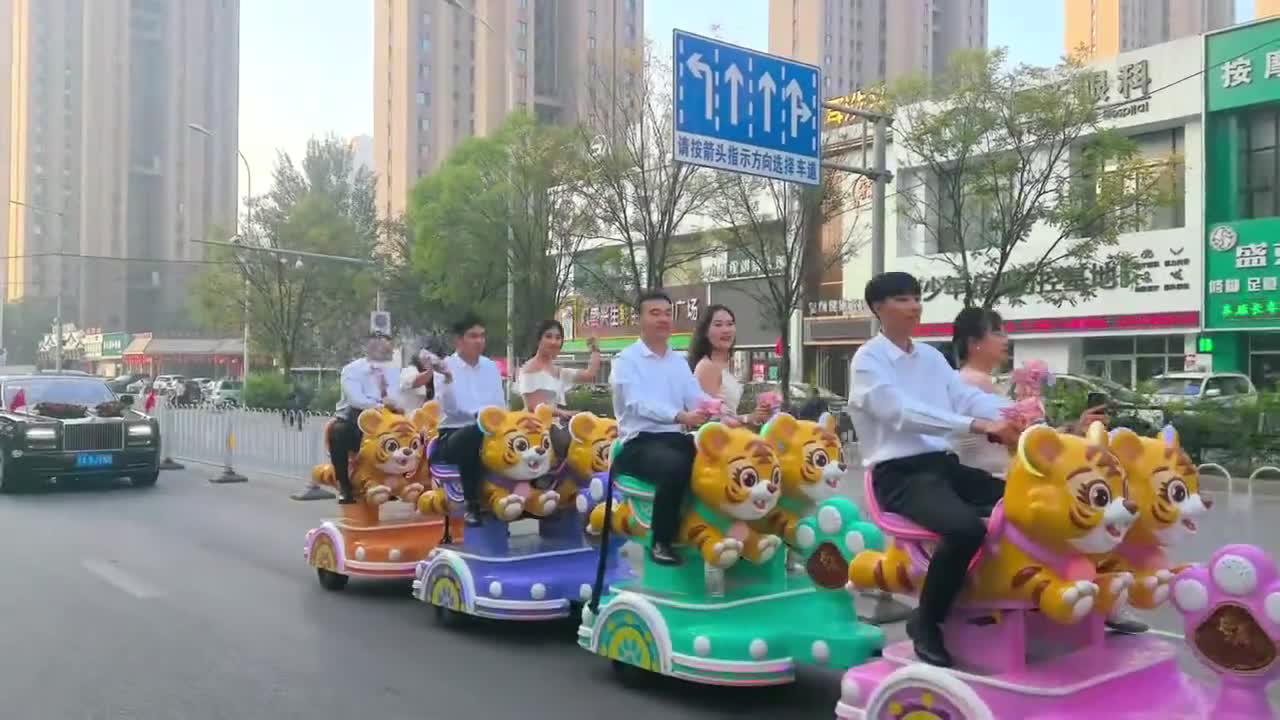 轻松一刻：在外有思乡病的，回家被骂一顿病就好了