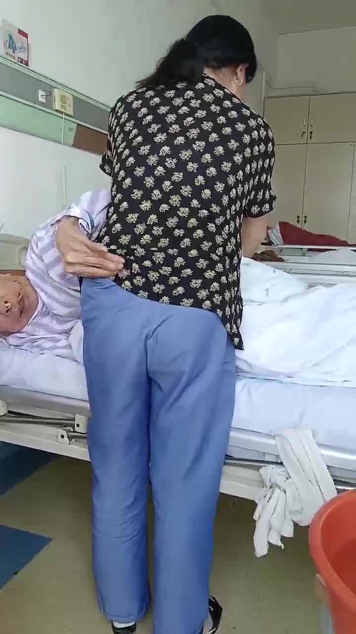 轻松一刻：有找工作的吗？看看合适不？