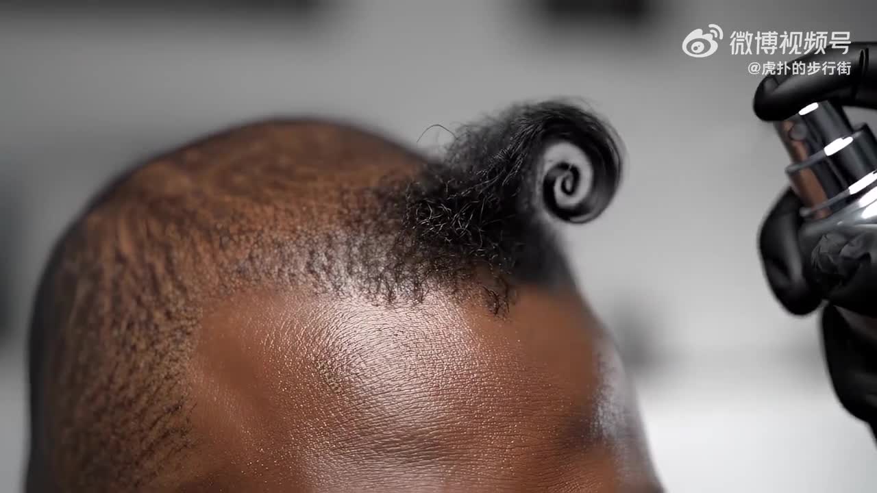 轻松一刻：生活跟我开了一堆玩笑，我一个没笑