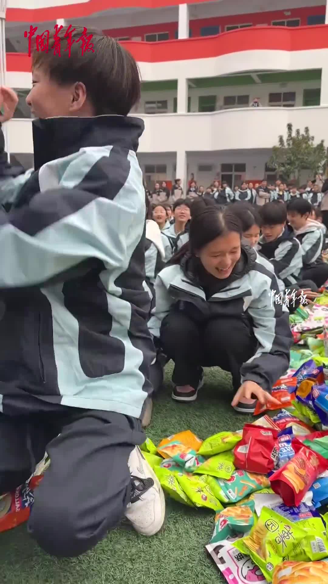 轻松一刻：本想搭讪的，结果看她这么干就放弃了