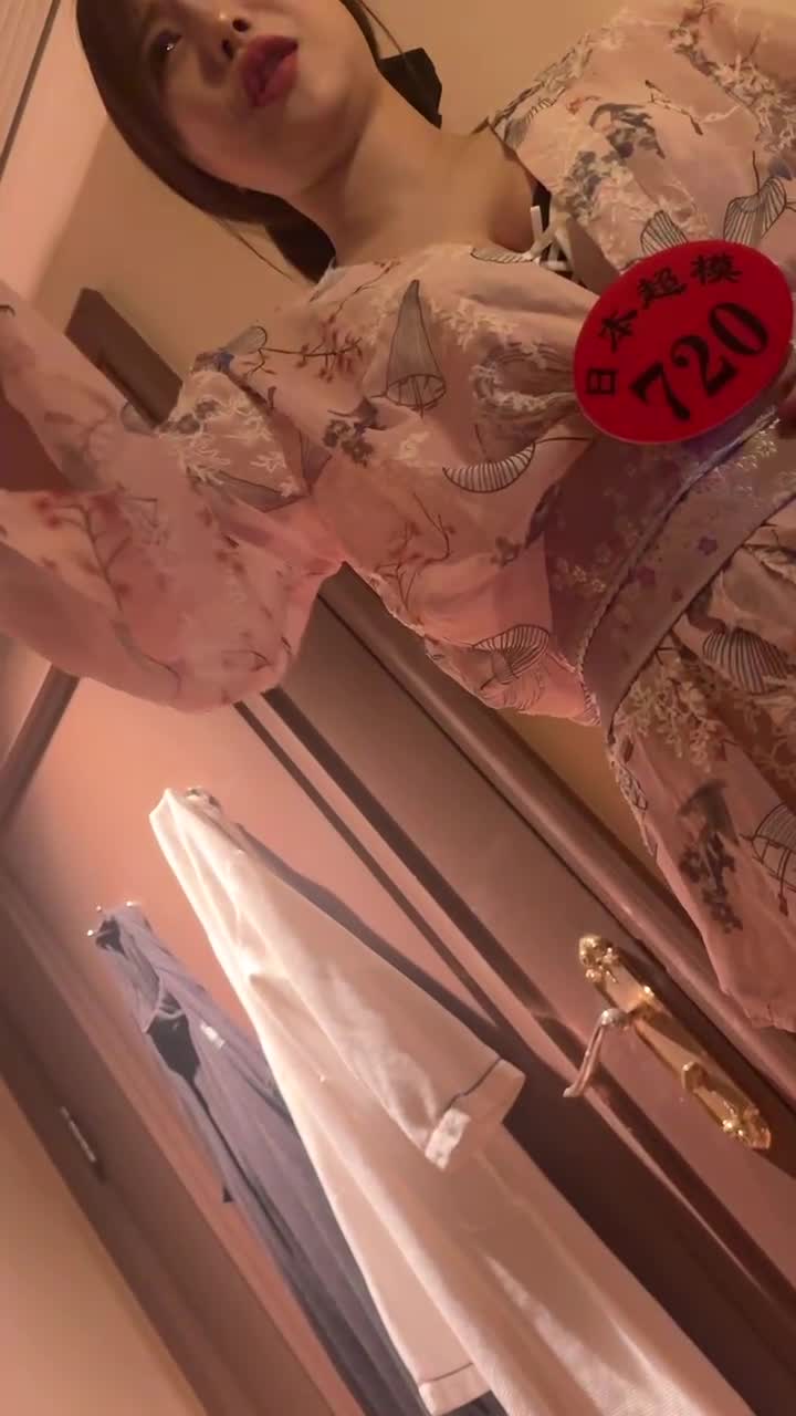 轻松一刻：美国骆驼祥子，一小时1000美元