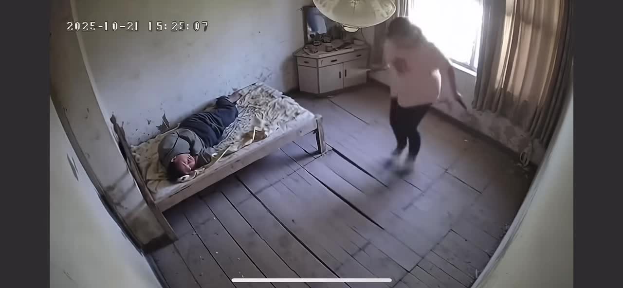 轻松一刻：美国骆驼祥子，一小时1000美元