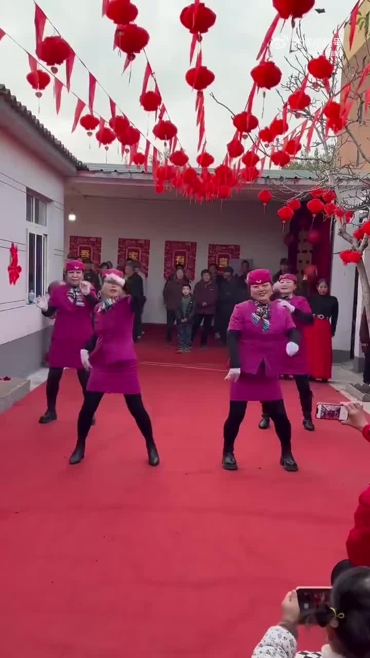 轻松一刻：上车投三万？现在坐公交都这么贵了吗