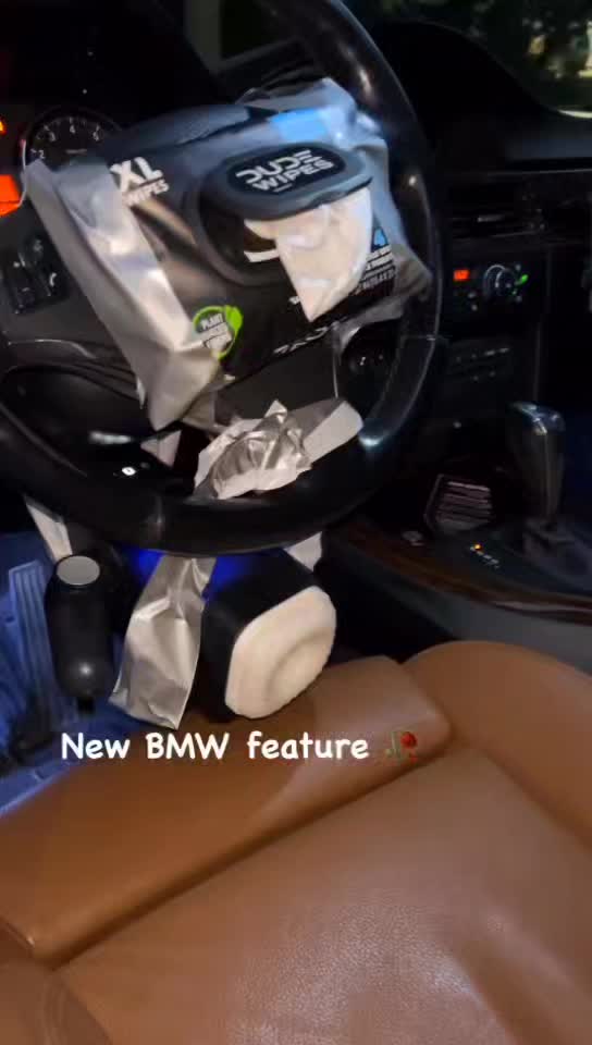 轻松一刻：路虎都那么用力撞了，歹徒还是活着