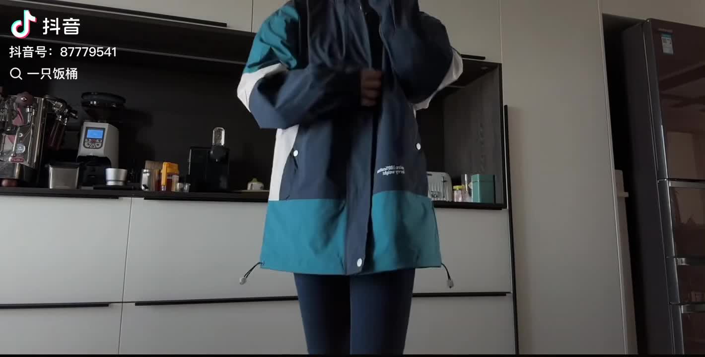 轻松一刻：男宾四位！楼上请！