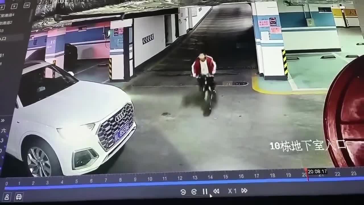 轻松一刻：理他们干什么，想停哪就停哪！